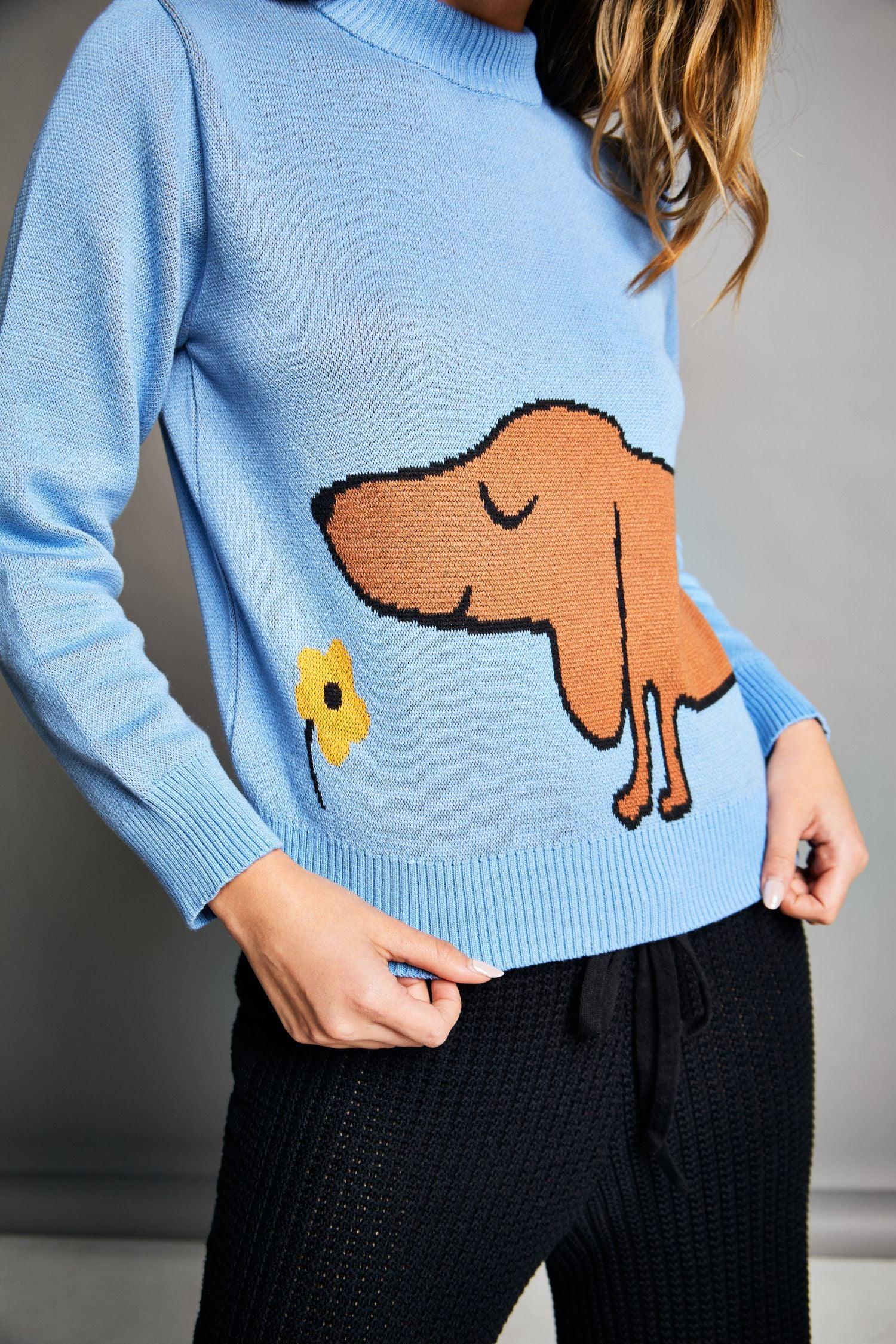 Suéter azul tejido de punto para mujer con dibujo de perro y flor amarilla